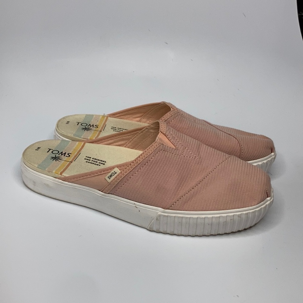 Toms slip on mules size 8 pink white